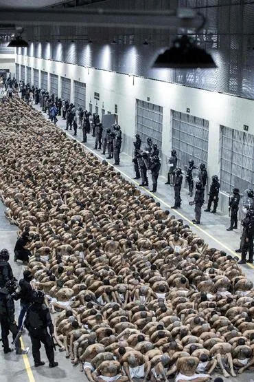 Amerika qitəsinin ən böyük həbsxanasından - YENİ FOTOLAR