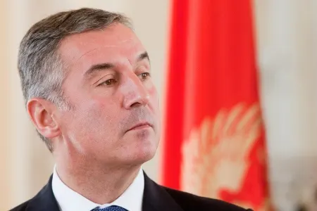 Monteneqro prezidenti parlamenti buraxıb