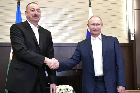 İlham Əliyev Putinlə danışdı