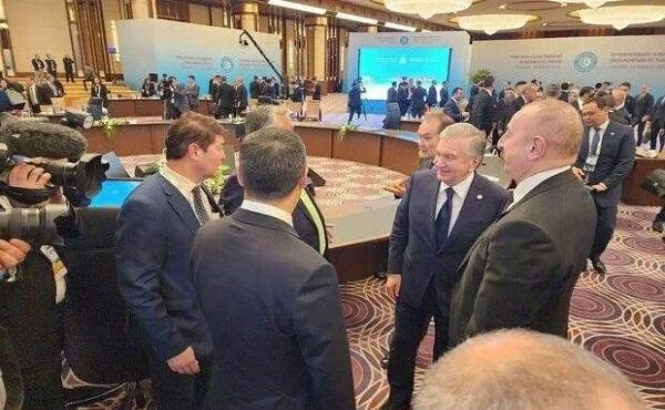 İlham Əliyevin TDT liderləri ilə səmimi söhbəti - FOTO