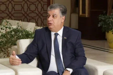 "Əgər bu, idxal olunan inflyasiyadırsa, qiymət bizdə niyə düşməyə başlamır?"