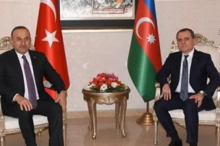 Bayramov Çavuşoğlu ilə danışdı