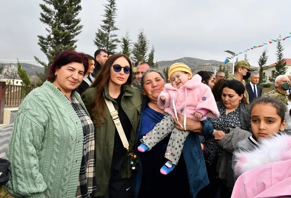 Prezidentin Talış kəndinə səfərindən səmimi - FOTOLAR