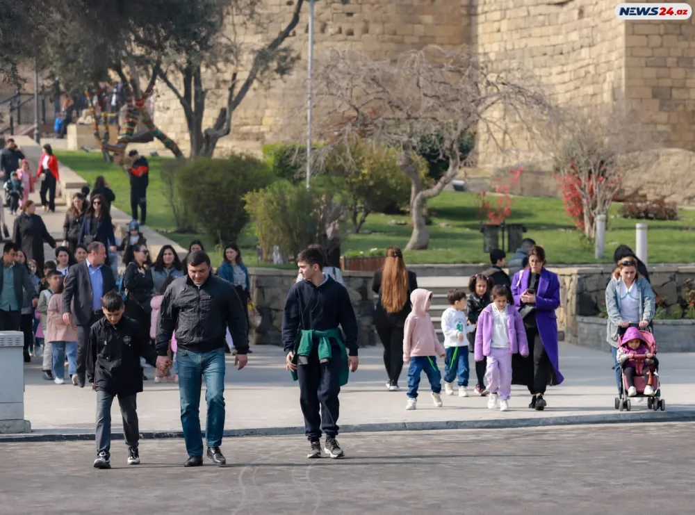 Novruza hazır olan Bakıdan FOTOLAR