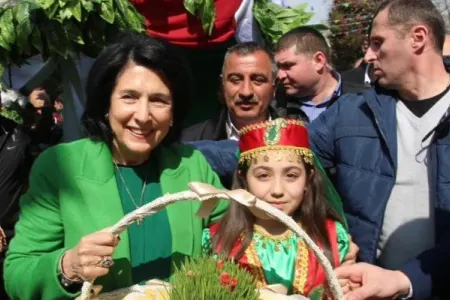 Zurabişvili azərbaycanlıları təbrik etdi - Foto