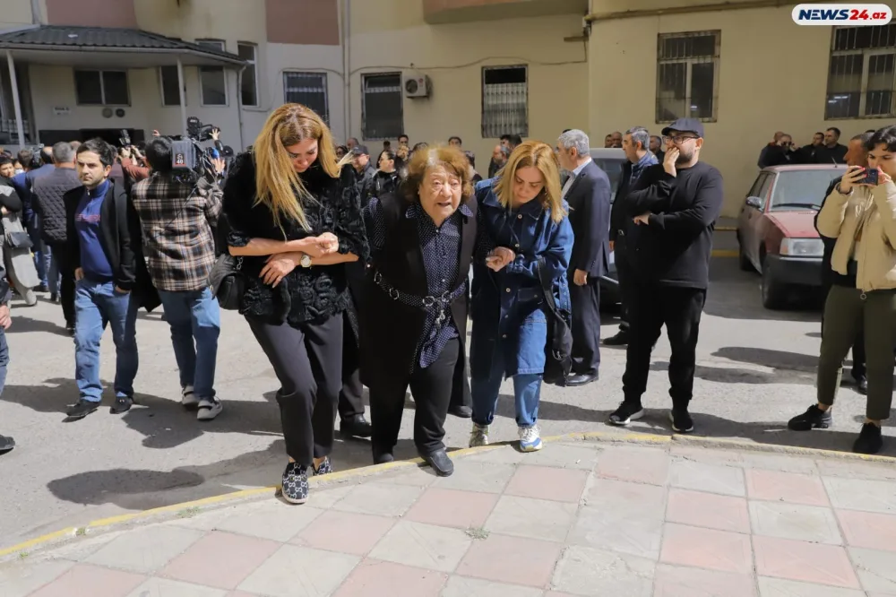 Oqtay Əliyevin vida mərasimindən təsirli görüntülər - FOTOLAR