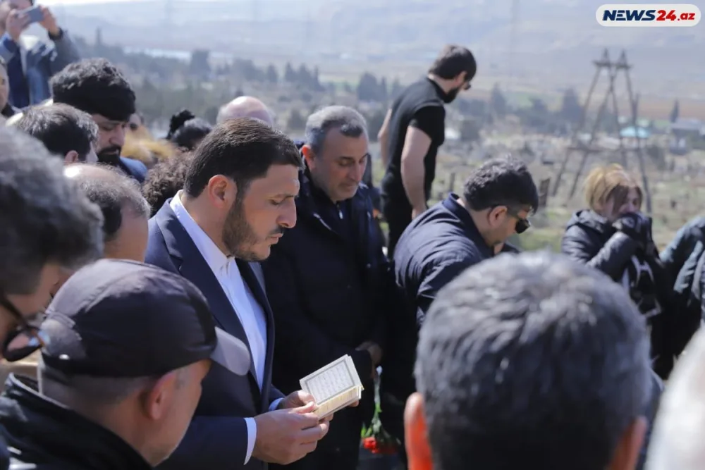 Oqtay Əliyev “Qurd qapısı” qəbiristanlığında torpağa tapşırıldı