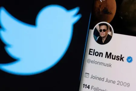 "Twitter" mavi işarələri geri alır