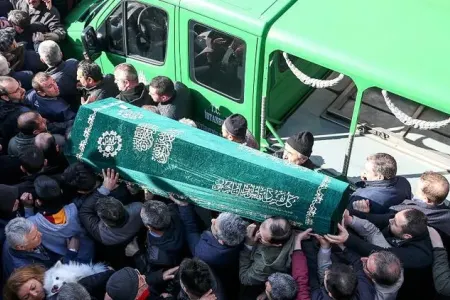 Məşhur aktyor dünyasını dəyişdi