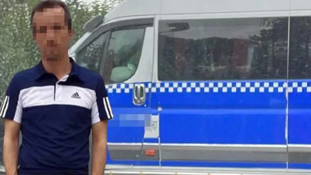 Avtobusda dəhşət! - Gənc qızı qandallarla dəmirə bağlayıb... - FOTO