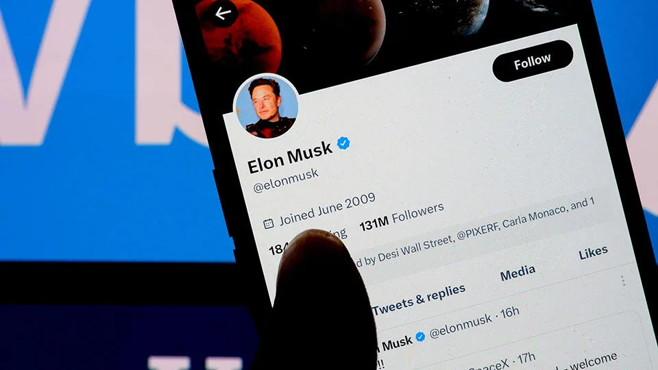 "Twitter"də ən çox onun səhifəsi oxunur