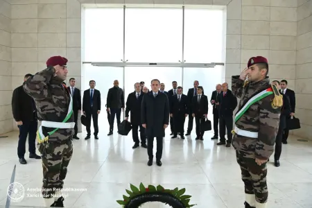Ceyhun Bayramov Yasir Ərəfatın ev muzeyini ziyarət edib - FOTO