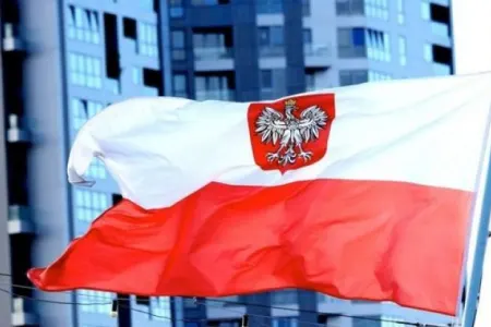 Polşa vətəndaşlarını Rusiyanı tərk etməyə çağırdı