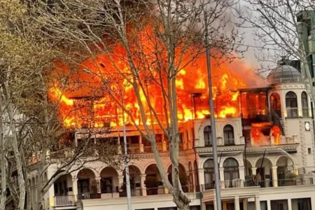 Tbilisidə hoteldə güclü yanğın olub - FOTO