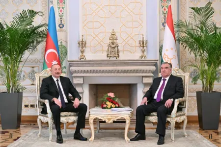 Prezidentlərin təkbətək görüşü oldu