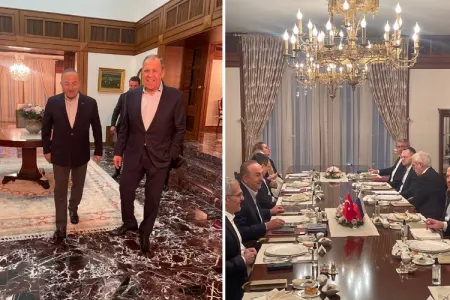 Çavuşoğlu ilə Lavrov arasında görüş başladı