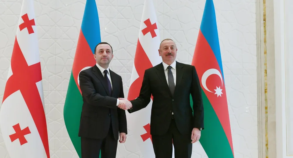 Azərbaycan Prezidentinin Gürcüstanın Baş naziri ilə təkbətək görüşü başlayıb