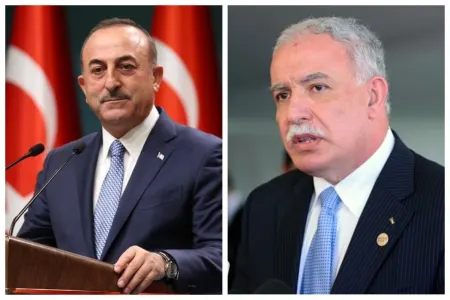Çavuşoğlu Fələstin XİN rəhbəri ilə telefonla danışıb