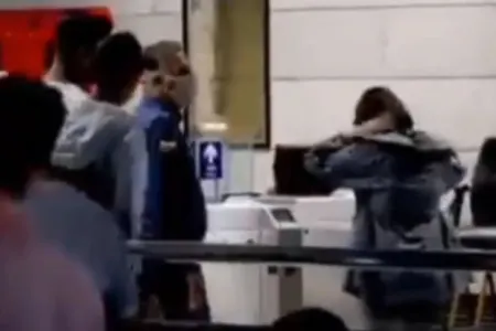 İranda hicabsız xanımların metroya girişinə icazə verilmir