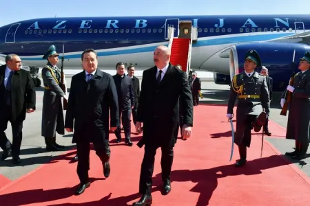 Prezident İlham Əliyev Qazaxıstana rəsmi - SƏFƏRƏ GETDİ