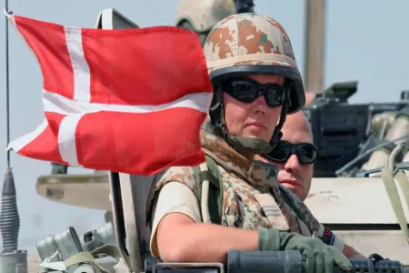 Danimarka Ukraynaya 19 artilleriya qurğusu verəcək