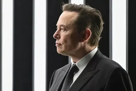 Elon Mask "Twitter"in adını dəyişdirəcək - FOTO