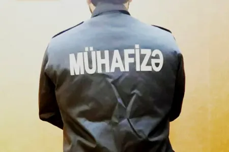 Gecələr mühafizəçi işləyən aktyor kimdir? - – FOTO