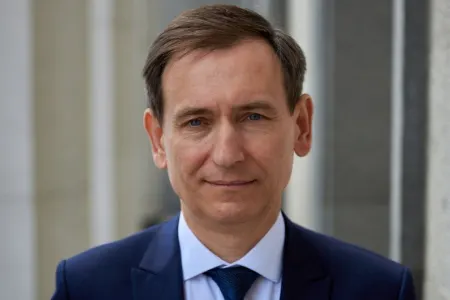Zelenskinin xüsusi nümayəndəsi azərbaycanlı əsgərin döyülməsini qınayıb
