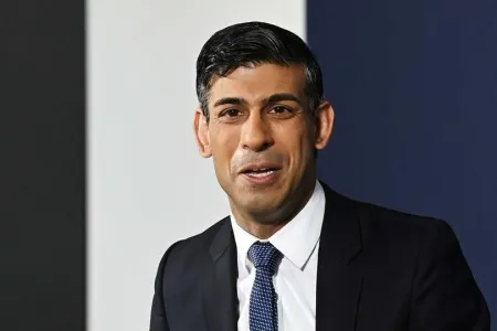 Böyük Britaniyanın Baş nazirinə qarşı araşdırma başlanıldı