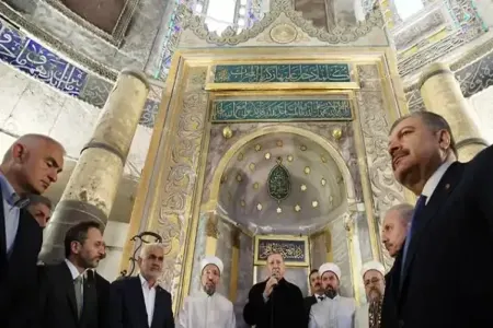 Ərdoğan Ayasofya Kəbir məscidində bayram namazı qıldı