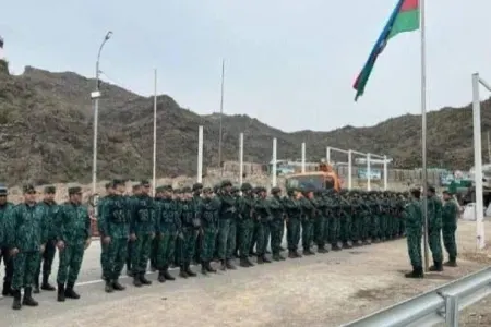 Azərbaycan DSX-nin hərbçiləri yeni nəzarət-buraxılış məntəqəsində - FOTO