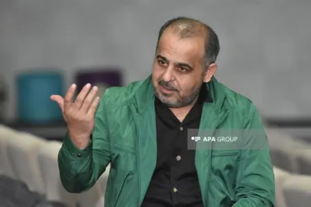 Nicat Kazımov: “Kraliça əlimi əlinə alıb sığalladı”- - MÜSAHİBƏ + FOTO