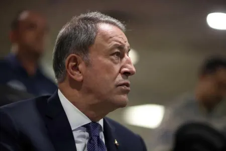 Hulusi Akar Ermənistana çağırış - ETDİ