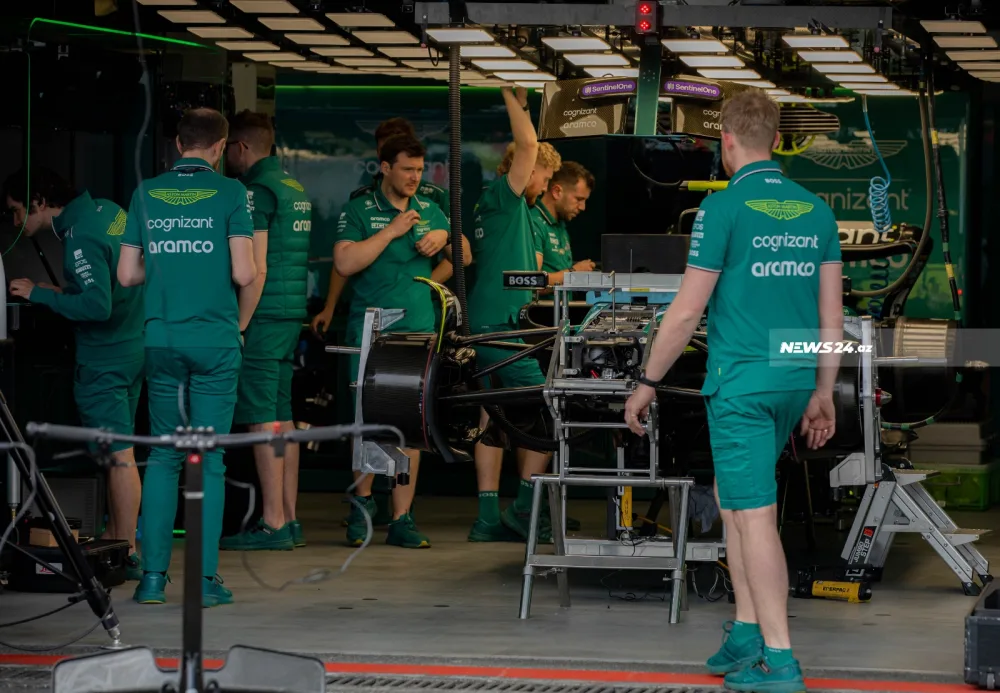 Formula 1: “Pit” zolağındakı gəzintidən maraqlı - FOTOLAR