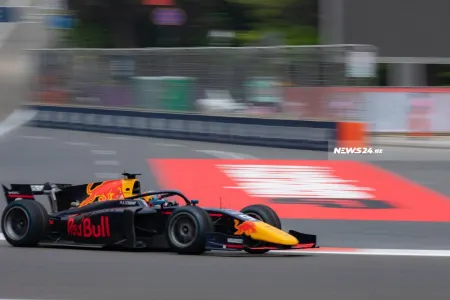 "Formula-2" yarışından - MARAQLI FOTOLAR