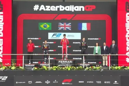 “Formula-2” üzrə Azərbaycan Qran-prisinin qalibləri mükafatlandırıldı
