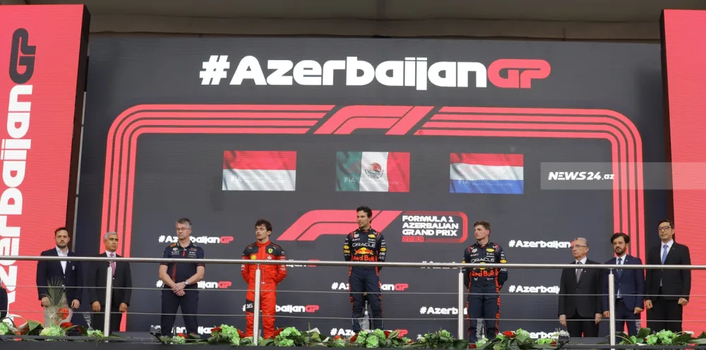 Formula 1-in qalibləri mükafatlandırıldı - FOTOLAR