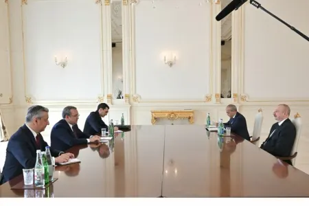 İlham Əliyev Uluqbek Rozukulovu qəbul etdi