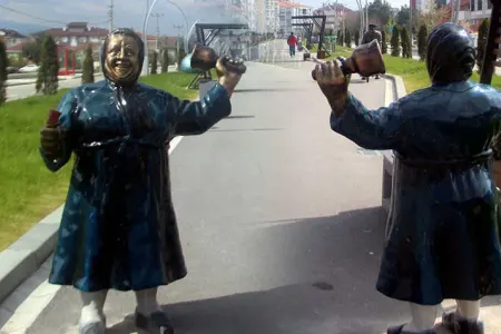Mərhum sənətçi "Adile Naşit"in heykəli - oğurlandı