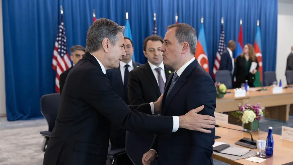 Ceyhun Bayramovla Mirzoyanın görüşündən - FOTO