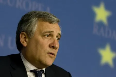 İtaliya XİN başçısı Parisə səfərini ləğv edib