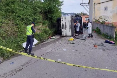 Türkiyədə avtobus aşıb, ölənlər və yaralılar var