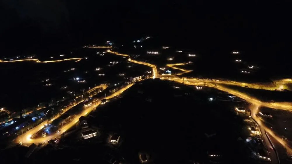 Laçının yolları gecələr belə görünür - FOTO