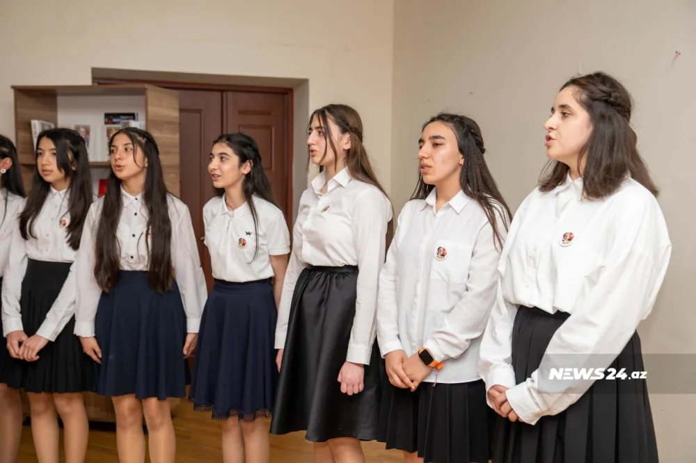 "Əsrin azərbaycanlısı" - 143 saylı məktəbdə Ulu Öndərin 100 illiyi qeyd olundu