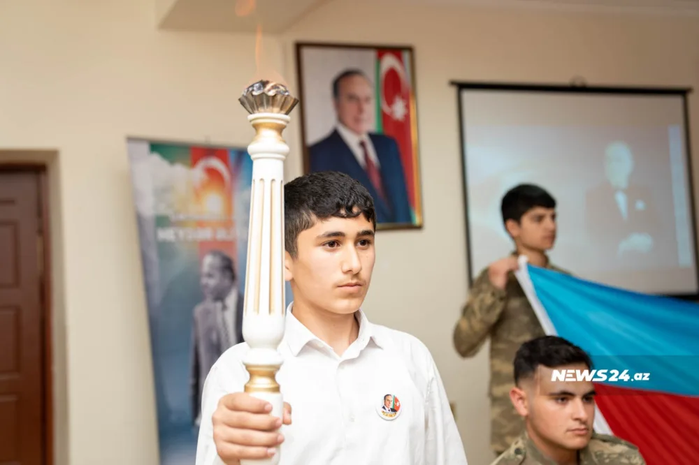 "Əsrin azərbaycanlısı" - 143 saylı məktəbdə Ulu Öndərin 100 illiyi qeyd olundu