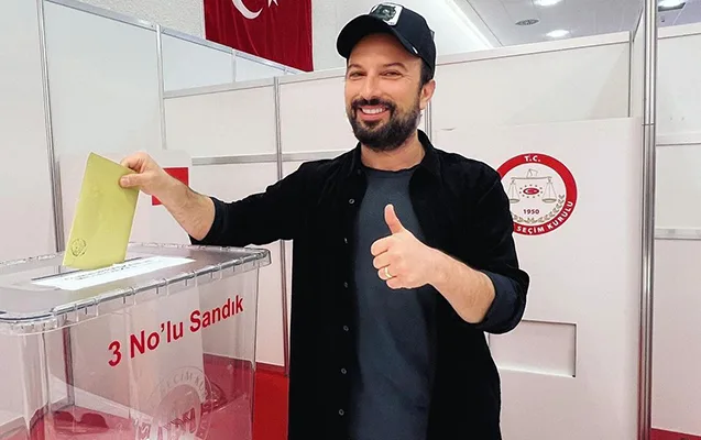 Tarkan Almaniyada səs verdi - Foto
