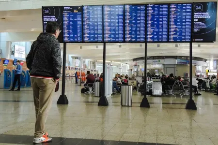 Moskvada təyyarə reysləri kütləvi şəkildə təxirə salındı
