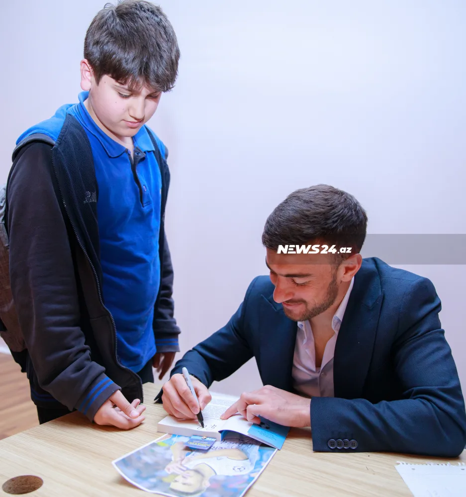 Qara Qarayev şagirdlərlə görüşdü - FOTOLAR