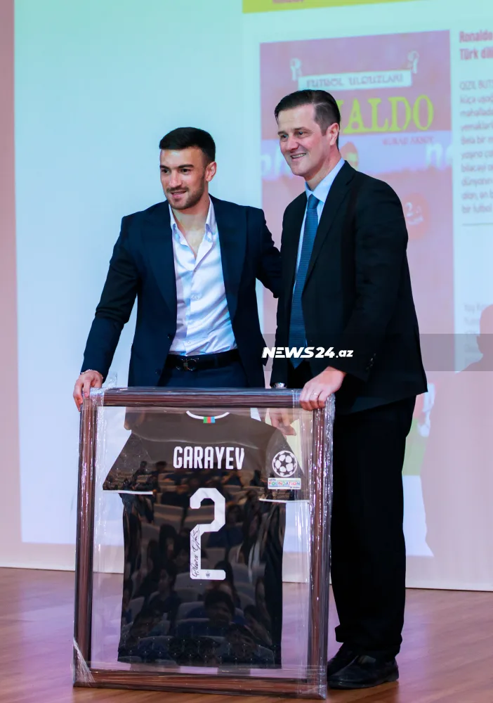 Qara Qarayev şagirdlərlə görüşdü - FOTOLAR