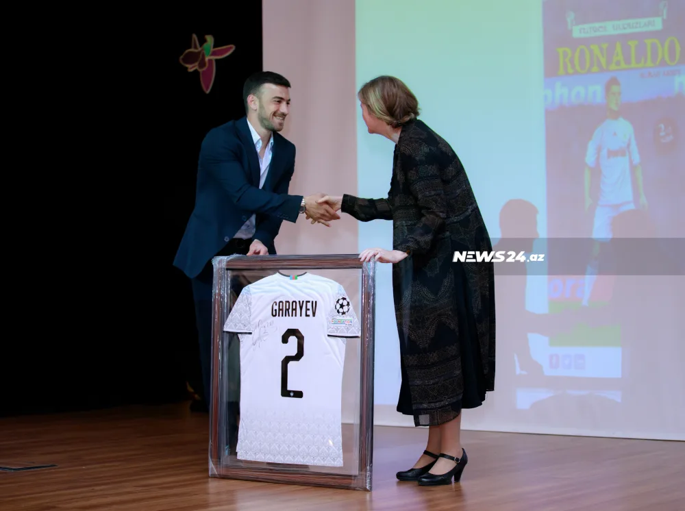 Qara Qarayev şagirdlərlə görüşdü - FOTOLAR